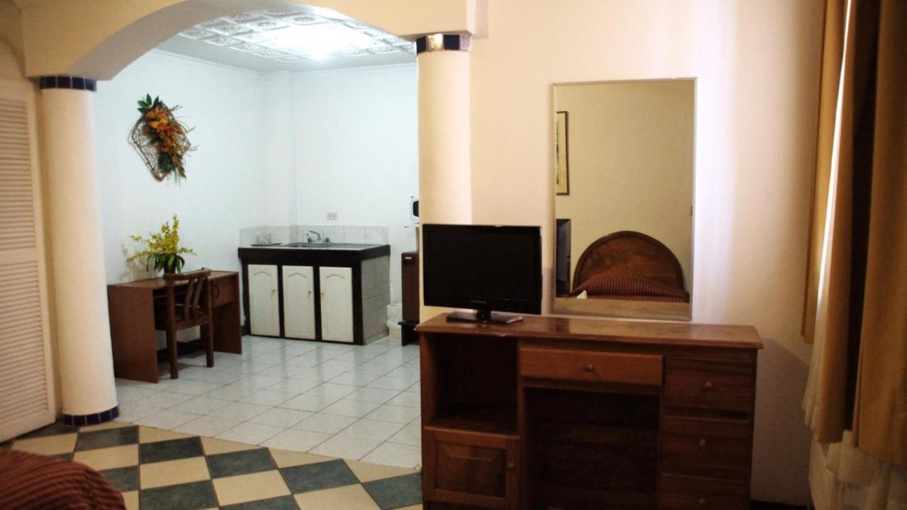 Hotel Valladolid Heredia Esterno foto