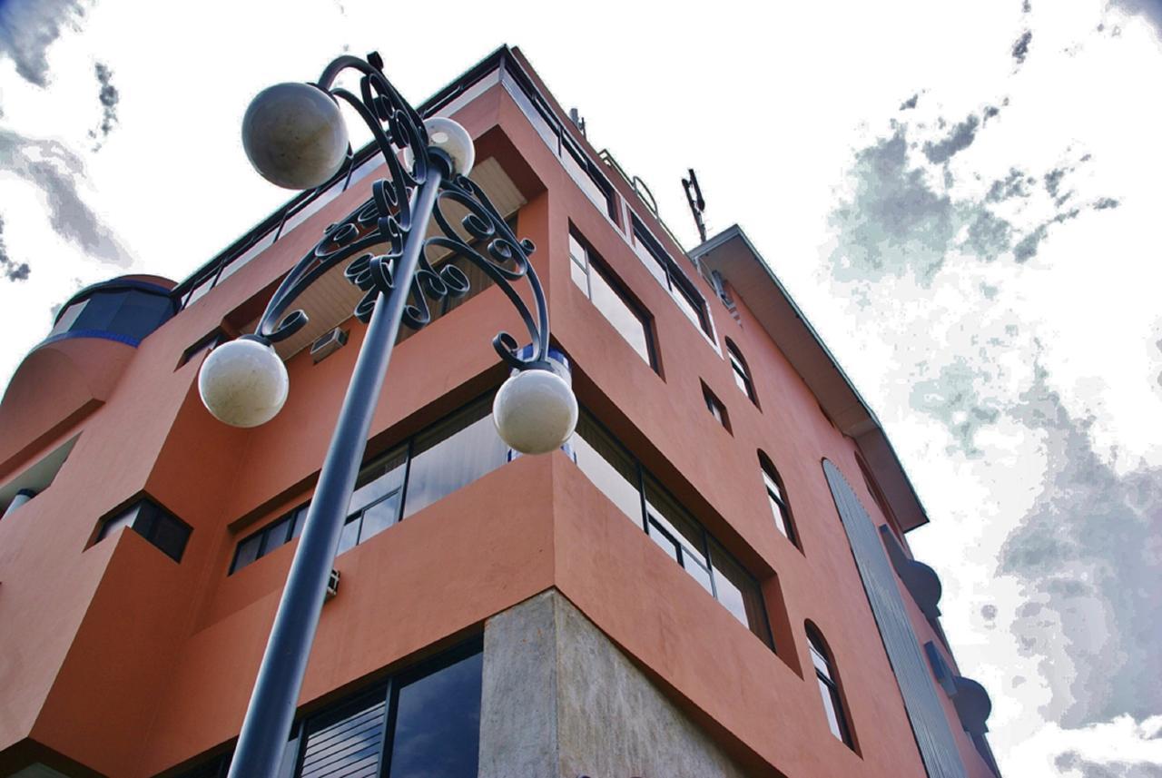 Hotel Valladolid Heredia Esterno foto